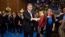 Plenković: Jedini interes pripadnika krajnje desnice da 'grickaju' biračko tijelo HDZ-a