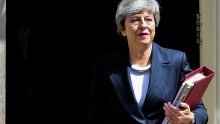 Theresa May se predomislila: Neće podnijeti ostavku dok nasljednik ne osigura podršku parlamenta