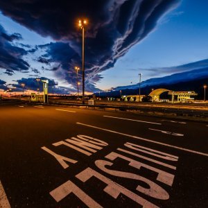 Proljetni zalazak sunca nad Dalmatinskom Zagorom