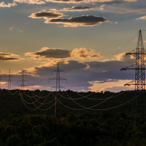 Proljetni zalazak sunca nad Dalmatinskom Zagorom