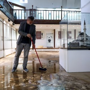 Brusa-bezistan zatvoren nakon poplava na Baščaršiji