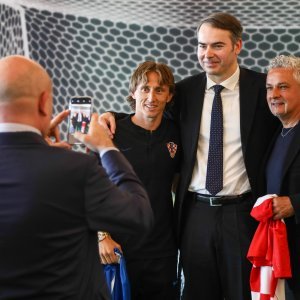 Predstavljanje nogometnog kampa za djecu, Modrić i Baggio