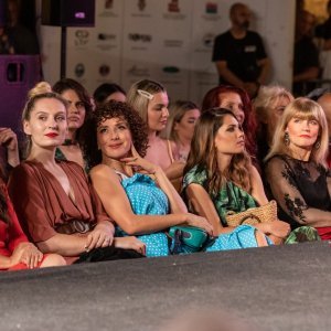 Modna revija Glamour fashion show na Stradunu