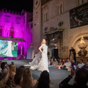 Modna revija Glamour fashion show na Stradunu
