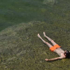 Šibenik: Unatoč vrućini gradska plaža Banj je poluprazna