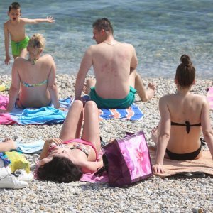 Rijeka: Sunce, more i prepune plaže obilježili nedjelju