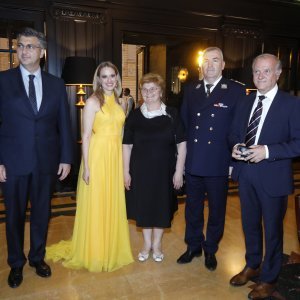 Premijer Andrej Plenković, Jelena Veljača, Nada Murganić, Nikola Milina, Dražen Bošnjaković