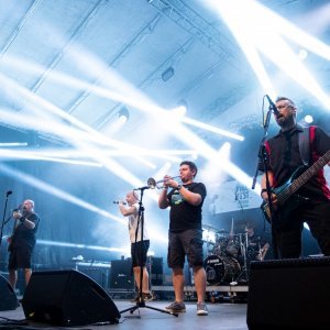 Hladno pivo nastupili na drugom danu Pine festa