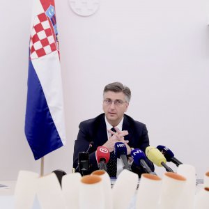 U nazočnosti Andreja Plenkovića predstavljena obnovljena dvorana Ban Jelačić