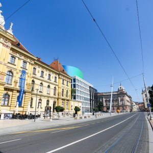 Zagreb: Građani iskoristili Tijelovo za produženi vikend izvan grada