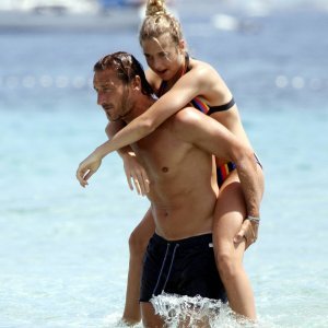 Francesco Totti i kćer Chanel na plaži