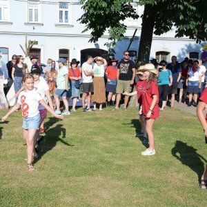 Sisak: Teksaški karneval na šetnici Slave Striegla privukao brojne Siščane