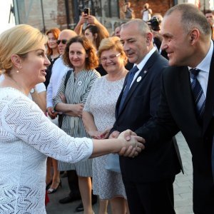 Predsjednica Kolinda Grabar-Kitarović na otvorenju Muzeja Domovinskog rata