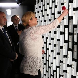 Predsjednica Kolinda Grabar-Kitarović na otvorenju Muzeja Domovinskog rata