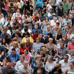 Čakovec: U sklopu Ljeta u gradu Zrinskih u atriju starog grada predstava Cabaret preko veze