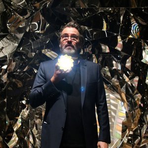 Olafur Eliasson u postavu izložbe