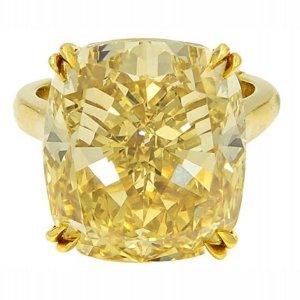 Nepotrebno luksuzni zaručnički dijamantni prsten dizajnerice Rachel Koen
