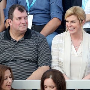 Predsjednica Grabar-Kitarović u društvu supruga Jakova prati finalni meč ATP Umag turnira