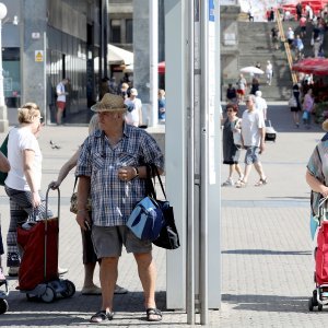 Zagrepčani i turisti pokušavaju se na različite načine zaštiti od vrućine