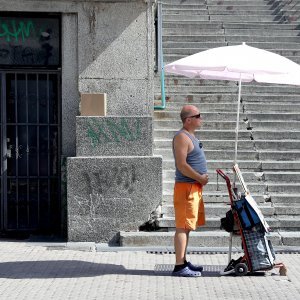 Zagrepčani i turisti pokušavaju se na različite načine zaštiti od vrućine