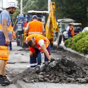 Radovi na južnom kolniku Zagrebačke avenije u smjeru grada