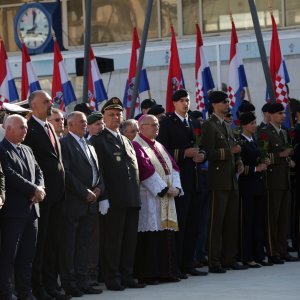 Na Trgu Oluje održana svečanost obilježavanja Dana pobjede i domovinske zahvalnosti