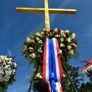 Zoran Milanović položio vijence podovom Dana pobjede