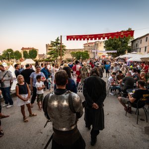 Svetvinčenat: Viteške borbe na Srednjovjekovnom festivalu oduševile posjetitelje (1)