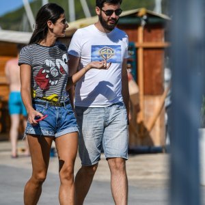 Mate Rimac i Katarina Lovrić na komiškoj rivi