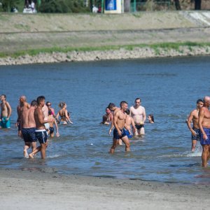 Osječani potražili osvježenje od vrućina na kupalištu Kopika