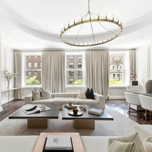 Nekadašnji dom preminule dizajnerice Glorije Vanderbilt prodan je za 330 milijuna kuna