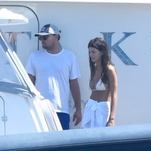 Leonardo DiCaprio i Camila Morrone krstare obalom sa Seanom Pennom i njegovom novom djevojkom Leilom George