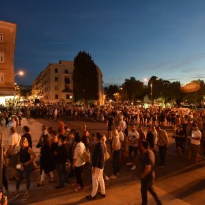 Đorđe Balašević održao koncert u prepunoj pulskoj Areni