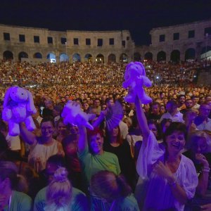 Đorđe Balašević održao koncert u prepunoj pulskoj Areni