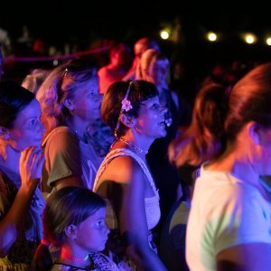 Dubrovnik: Koncert Hari Mata Harija na plaži Banje