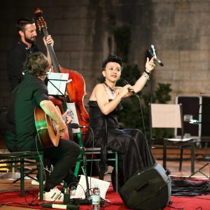 Mali Brijuni: Amira Medunjanin održala koncert u kazalištu Ulysses