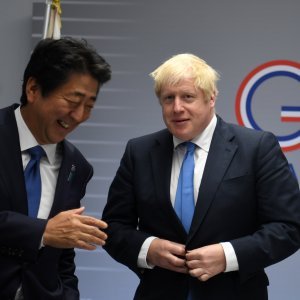 Summit G7, Shinzo Abe i Boris Johnson