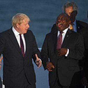 Summit G7, Boris Johnson i Cyril Ramaphosa