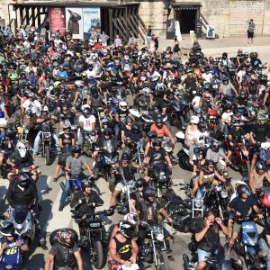 Pula: Tisuće motorista sudjelovalo u defileu povodom 25. godišnjice Croatia Bike Weeka