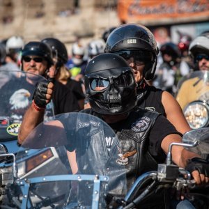 Pula: Tisuće motorista sudjelovalo u defileu povodom 25. godišnjice Croatia Bike Weeka