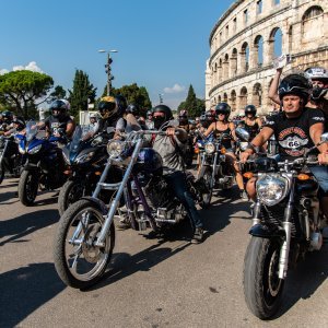 Pula: Tisuće motorista sudjelovalo u defileu povodom 25. godišnjice Croatia Bike Weeka