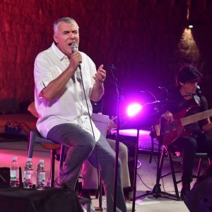 Šibenik: Koncert Zoran pjeva Arsena na Tvrđavi sv. Mihovila