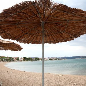 Kiša ispraznila plaže u Brodarici