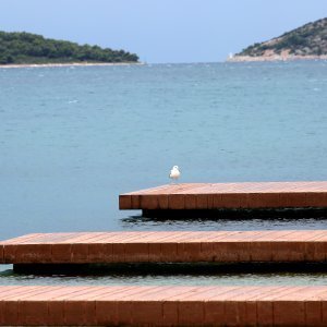 Kiša ispraznila plaže u Brodarici