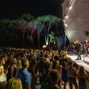 Dubrovnik: Grupa Parni valjak za kraj ljeta u Valamaru održala je koncert