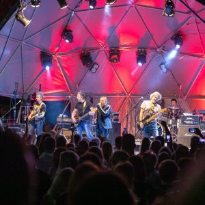 Dubrovnik: Grupa Parni valjak za kraj ljeta u Valamaru održala je koncert