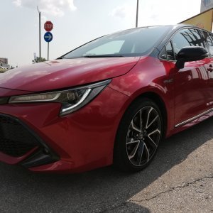 Toyota Corolla Hatchback 2,0 hibrid Sport