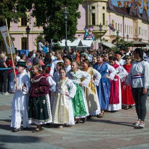 Predsjednica dodijelila Povelju Republike Hrvatske manifestaciji Vinkovačke jeseni