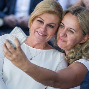 Predsjednica dodijelila Povelju Republike Hrvatske manifestaciji Vinkovačke jeseni