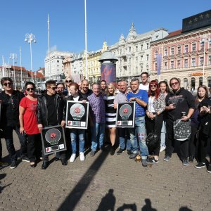 Prljavo kazalište u tramvaju promovirali nadolazeći koncert u zagrebačkoj Areni